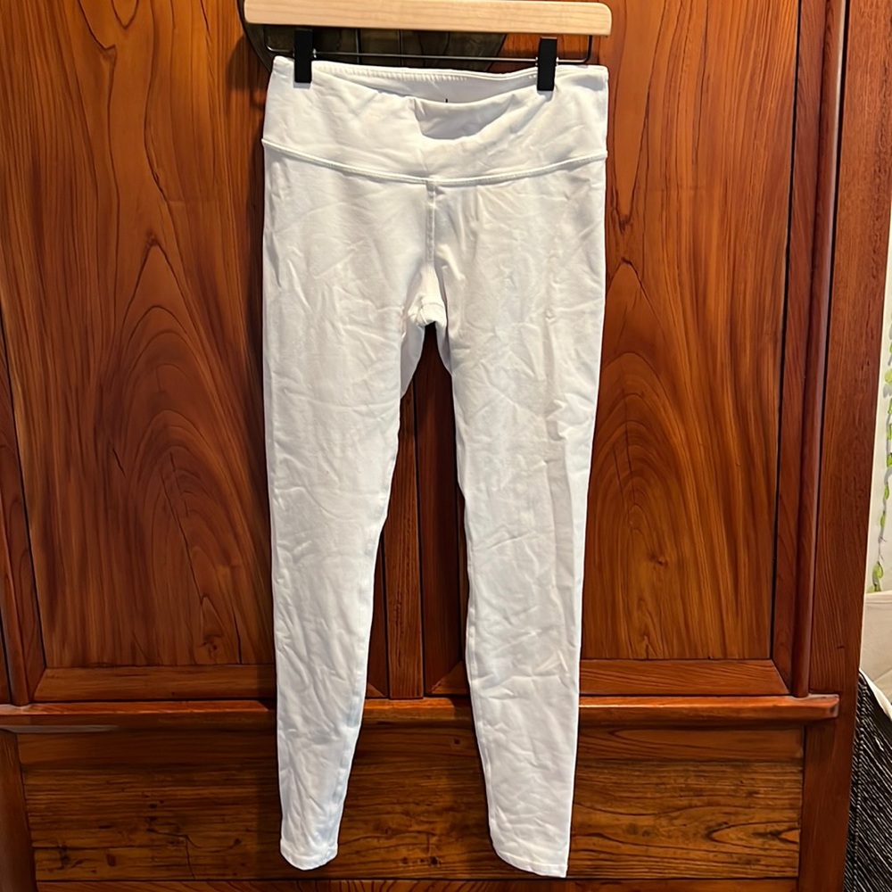 White Alo Leggings